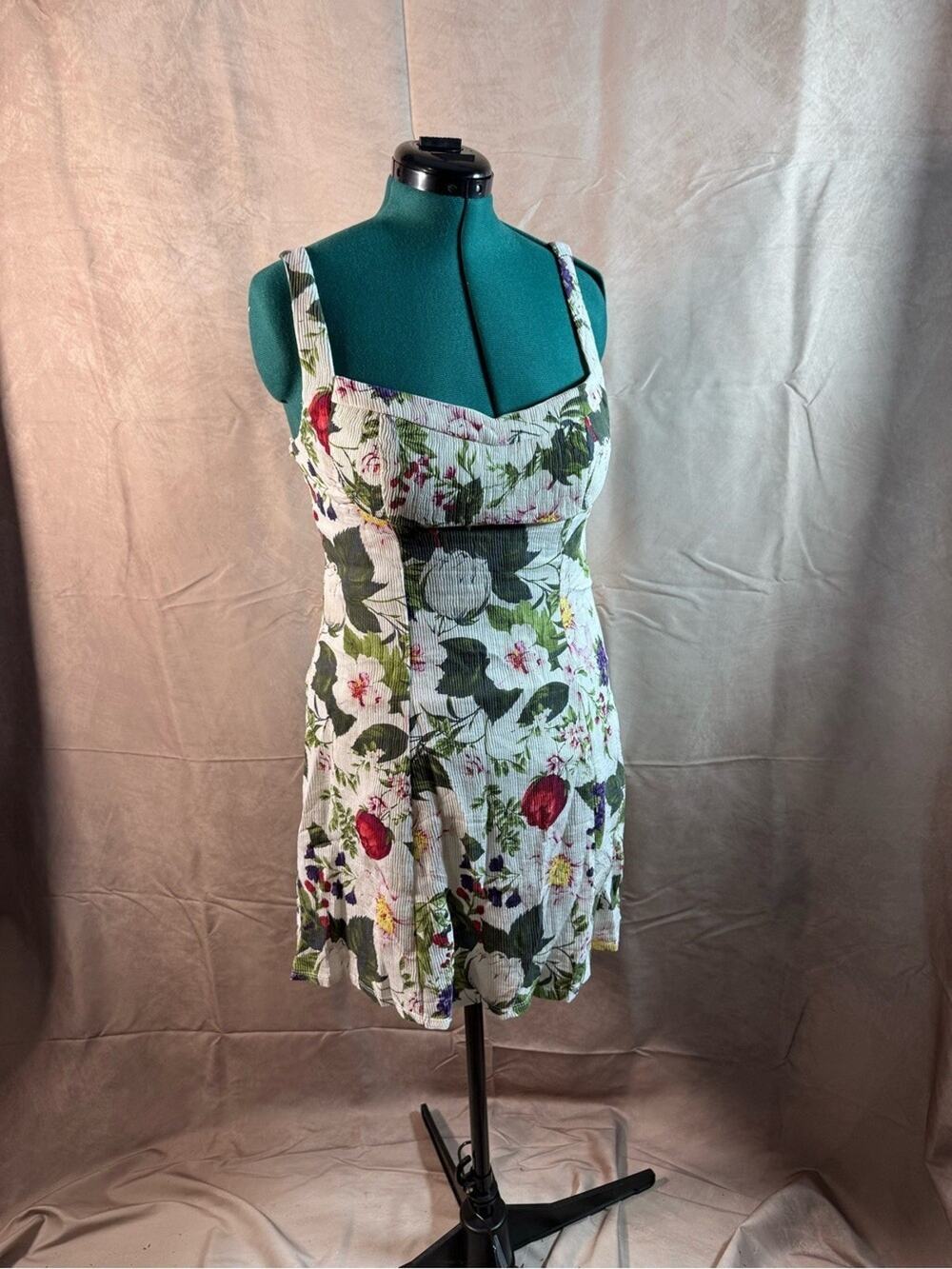 475-Seni & Cade Floral Print Midi Dress with Sweetheart Neckline